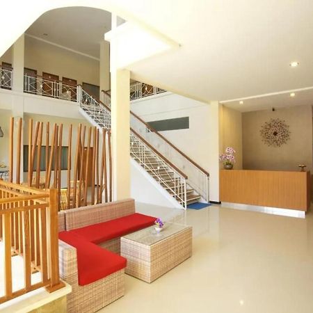 Kuta Suci Guesthouse Ngoại thất bức ảnh