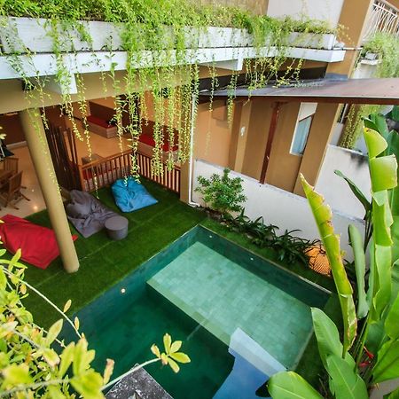 Kuta Suci Guesthouse Ngoại thất bức ảnh