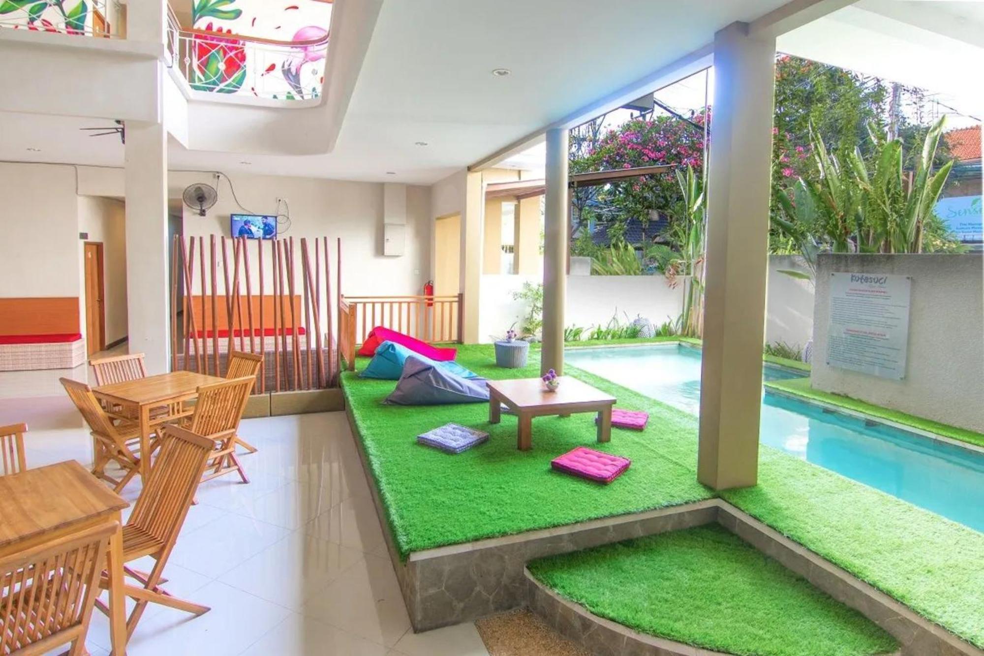 Kuta Suci Guesthouse Ngoại thất bức ảnh